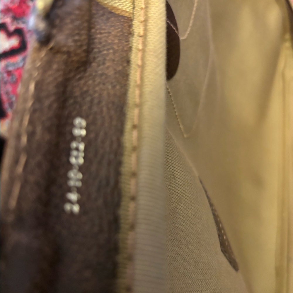 Gucci Beige Monogram Travel Bag with Green and Red Web Stripe - Picture 3 of 6
